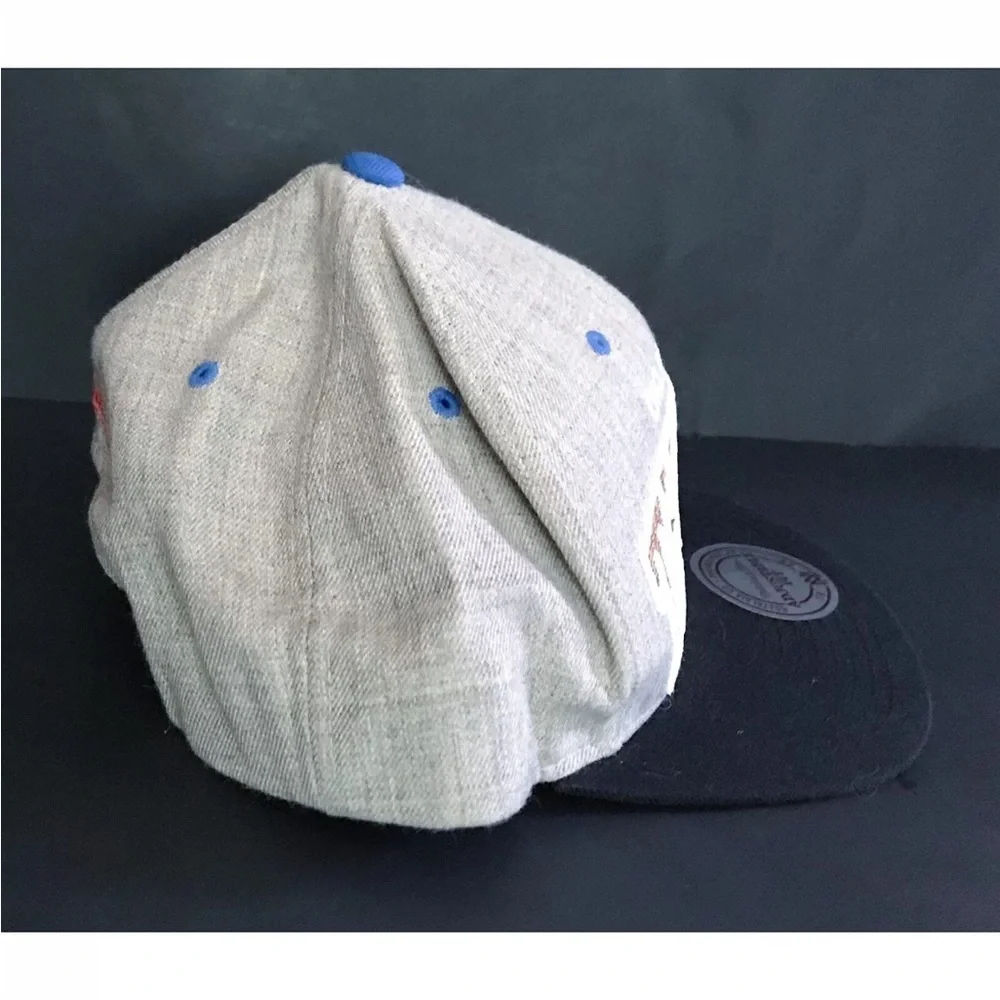 Mitchell & Ness color may
